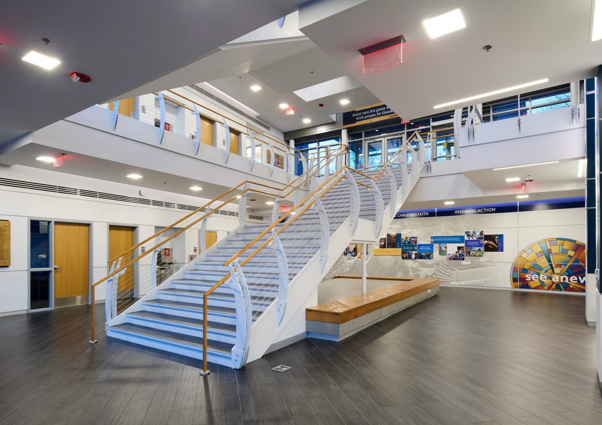 Atrium Monumental Stair